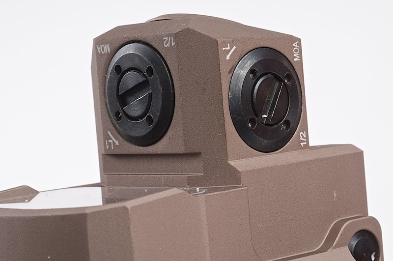Blackcat Airsoft LC Style Red Dot Sight (Tan)