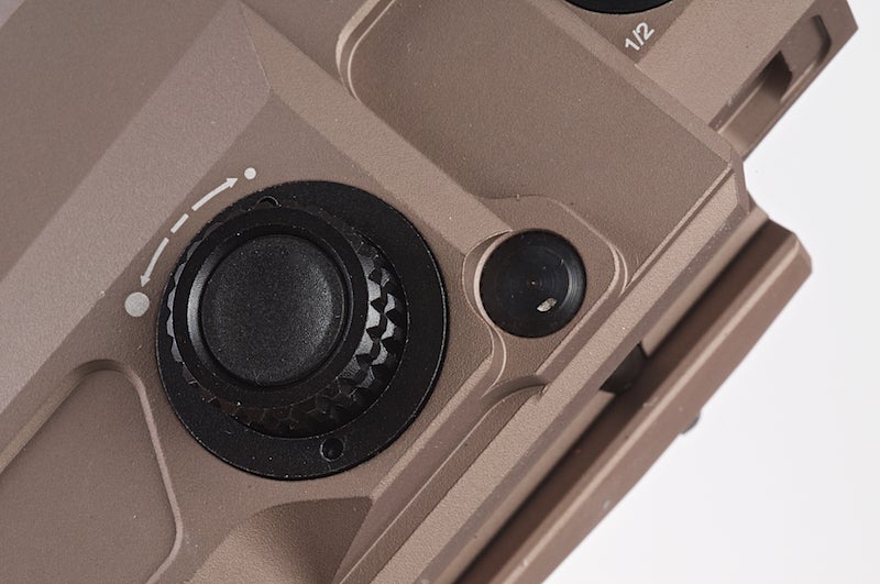 Blackcat Airsoft LC Style Red Dot Sight (Tan)