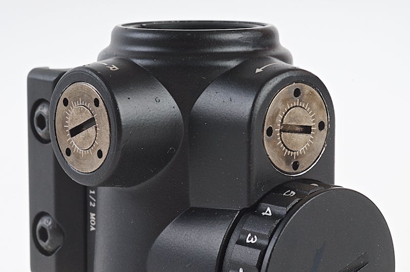 Blackcat Airsoft MRO Style Red Dot Sight with Battle Mount