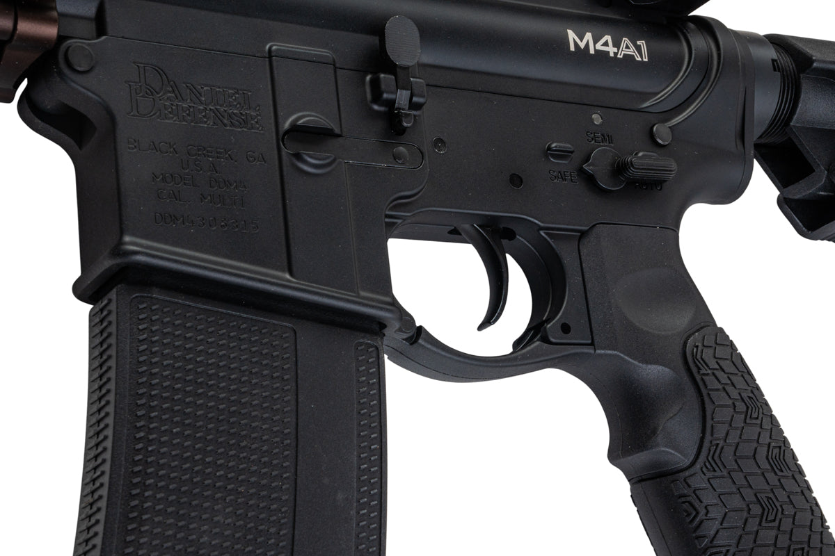 EMG (Double Eagle) Daniel Defense M4A1 RIS II GBB Airsoft Rifle (BK/FDE)