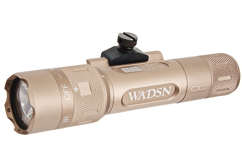WADSN WMX200 Flashlight / Weapon Light with Switch (Dark Earth)