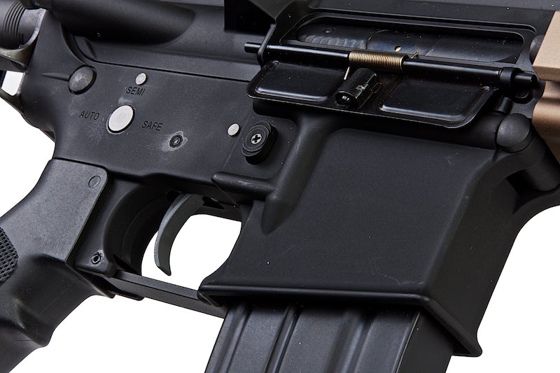G&P E.G.T. Daniel Defense M4A1 AEG (Sand on Black)
