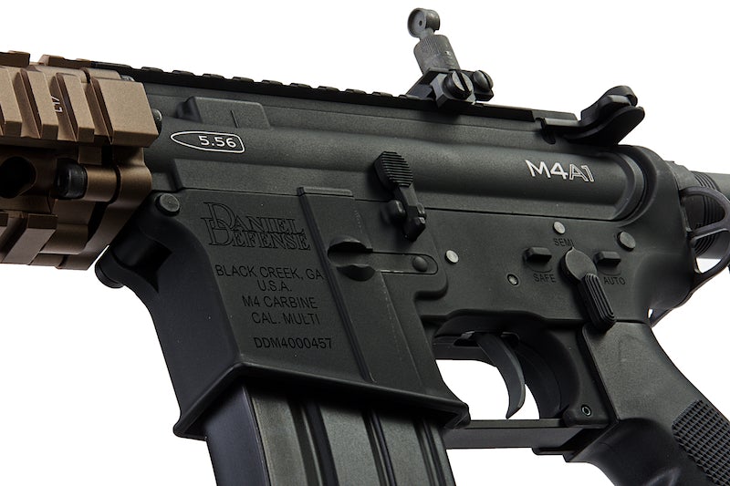 G&P E.G.T. Daniel Defense M4A1 AEG (Sand on Black)