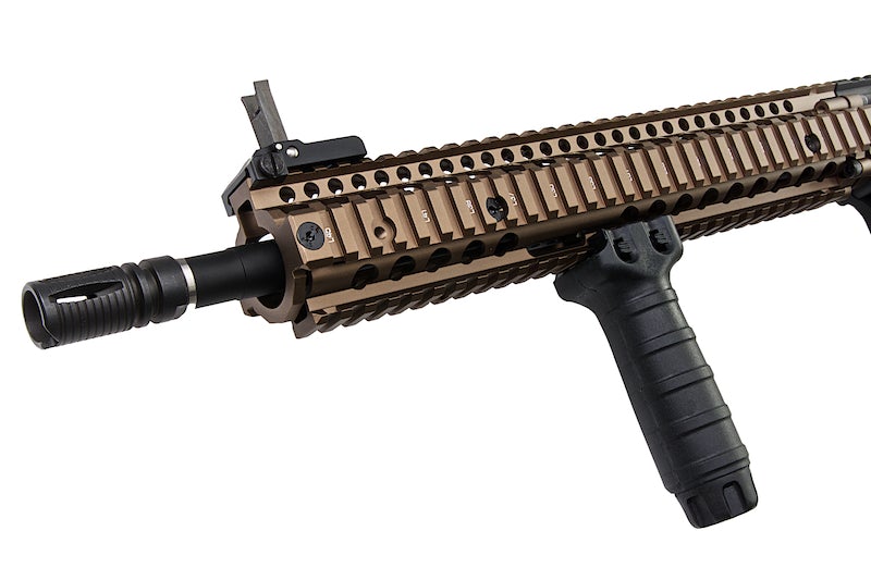 G&P E.G.T. Daniel Defense M4A1 AEG (Sand on Black)